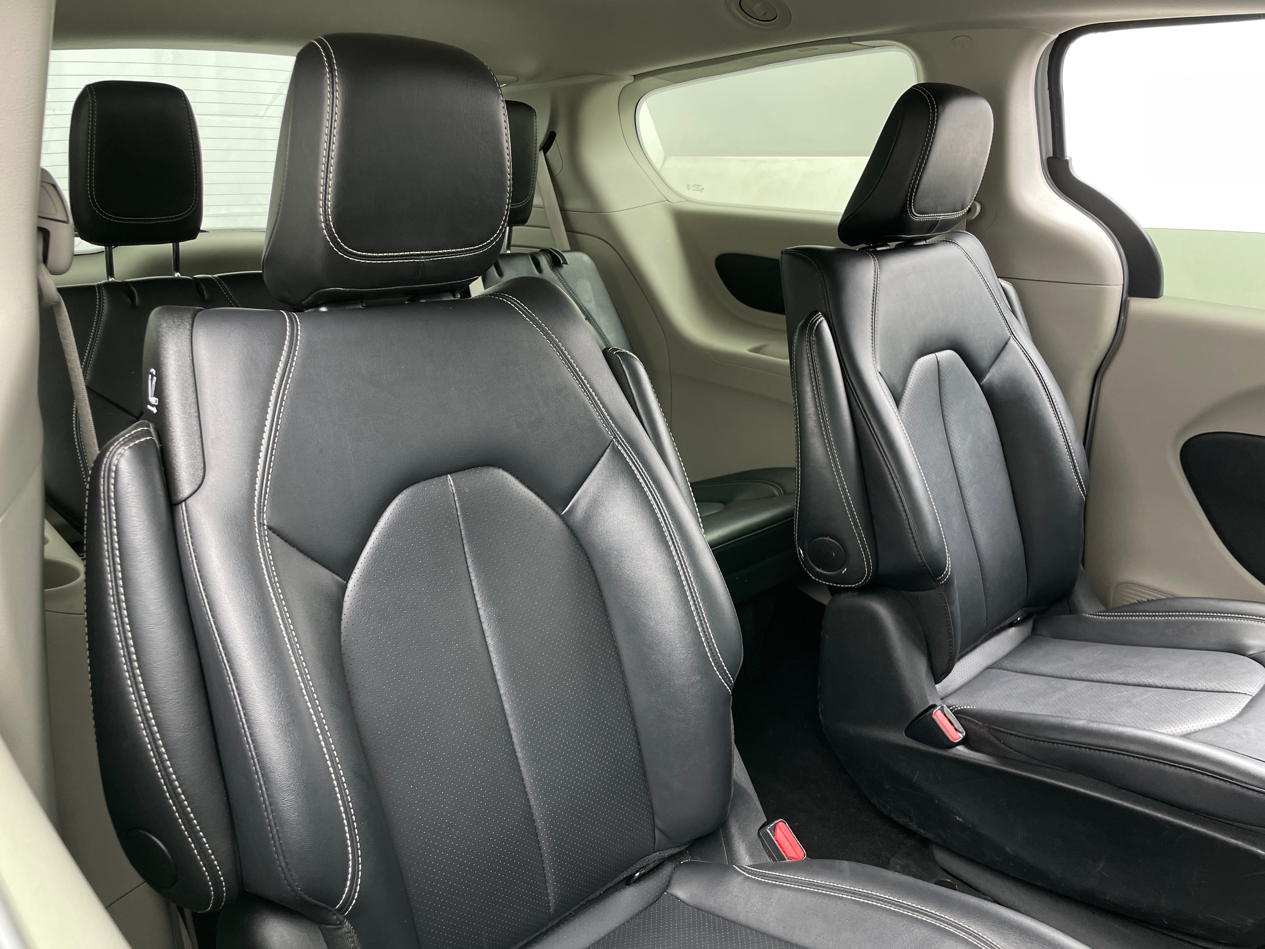 chrysler pacifica phev 2024 2C4RC1S70RR153821 image chrysler pacifica phev 2024 2C4RC1S70RR153821 image